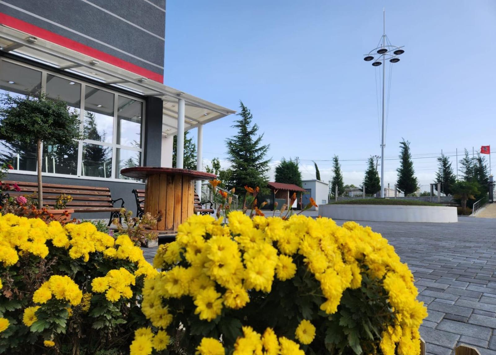 Kompleksi Cfn Albania Bucimas Exteriér fotografie
